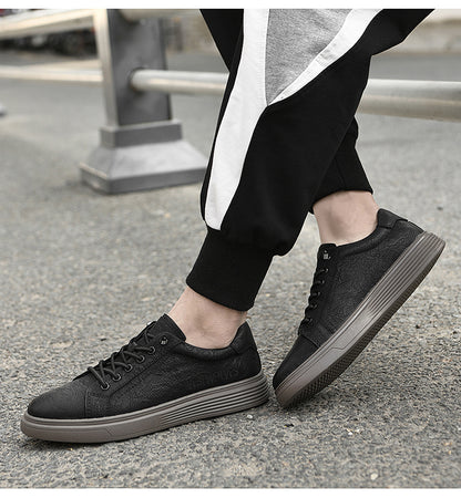VILOCY Men's Low-Tops Vintage Leather Platform Casual Skate Shoes In Black
