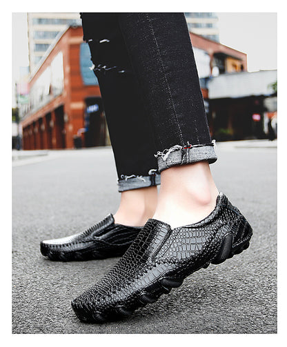 VILOCY Men's Crocodile Embossed Slip On Casual Driving Loafers In Black